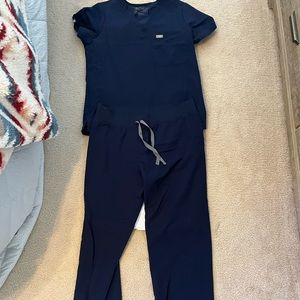 Figs Catarina one pocket scrub top and Livingston bottom